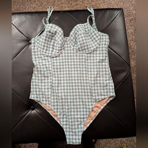 Old Navy Green/White Bathing Suit OXL